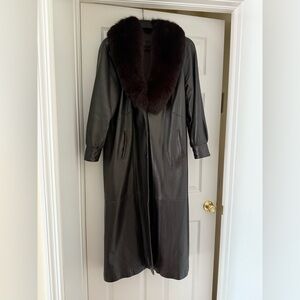 Elegant Black Leather Coat with Fur Collar